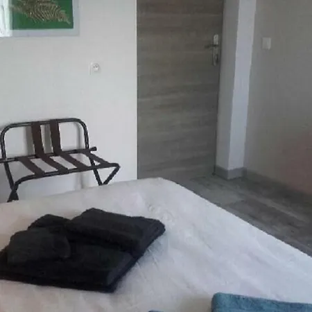 Aux Genets De Josephine