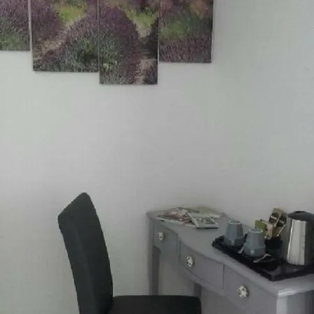 Aux Genets De Josephine * Fournols