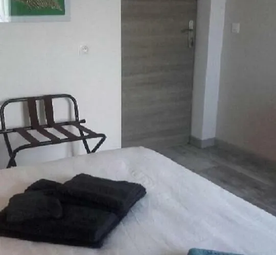 Aux Genets De Josephine