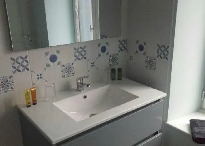 Aux Genets De Josephine *